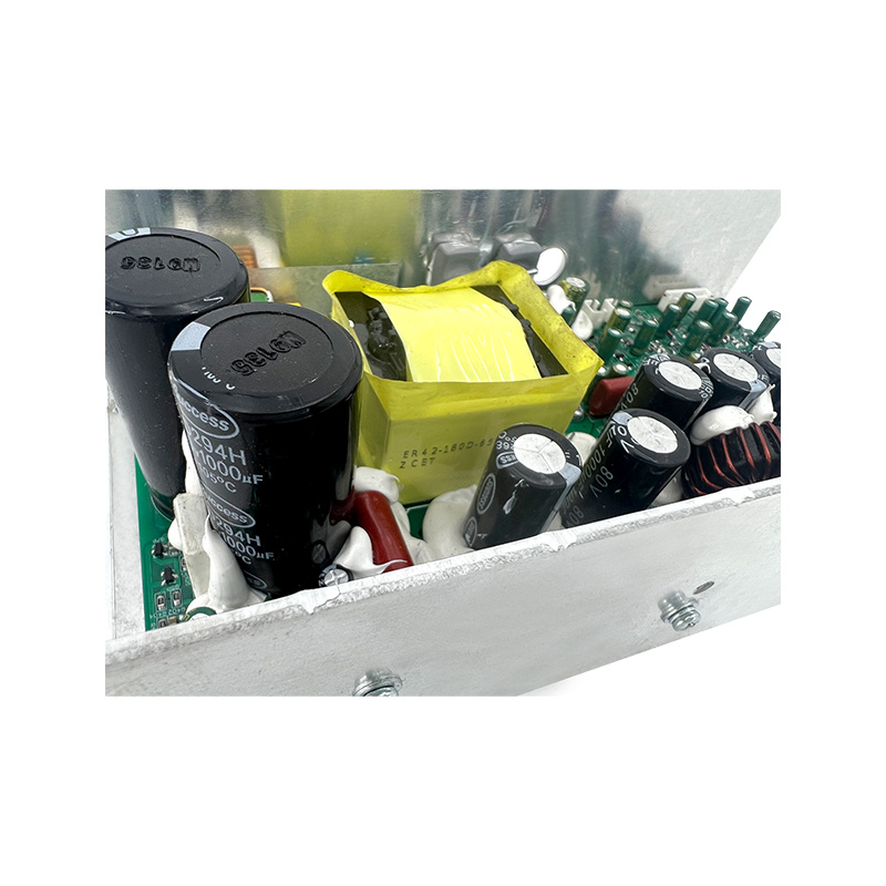 EON180S+3X2092: Modulo amplificatore di potenza per sistema di altoparlanti Line Array LP 800 W BTL+FP 200 W a 1.1 canali