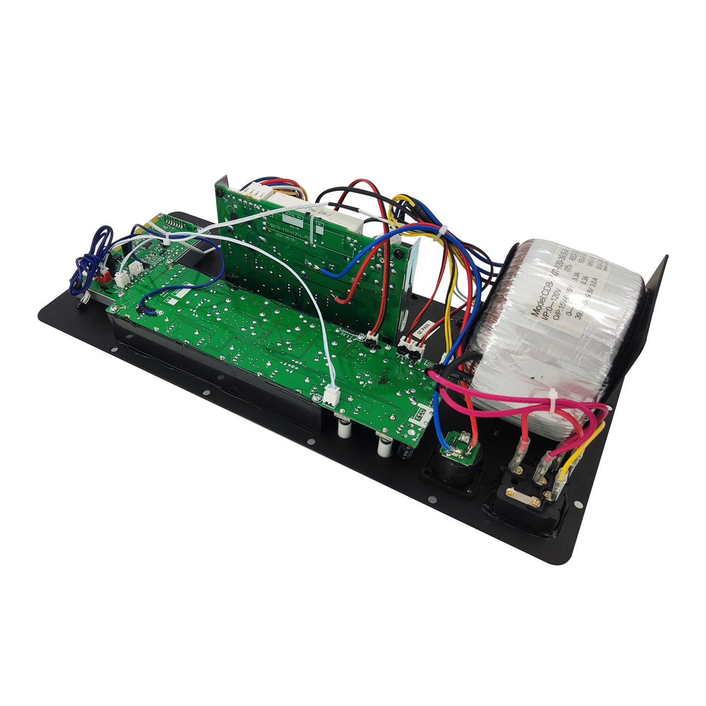 Amplificatore per altoparlanti multicanale in classe AB PL67